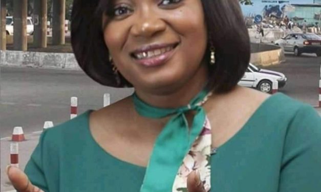 Koula Moutou/2e arrondissement/lutte contre l&rsquo;expansion de la pandémie du coronavirus ( Covid-19):Eliane Frida Midoungani fait un Don  au club de football, Missimba FC