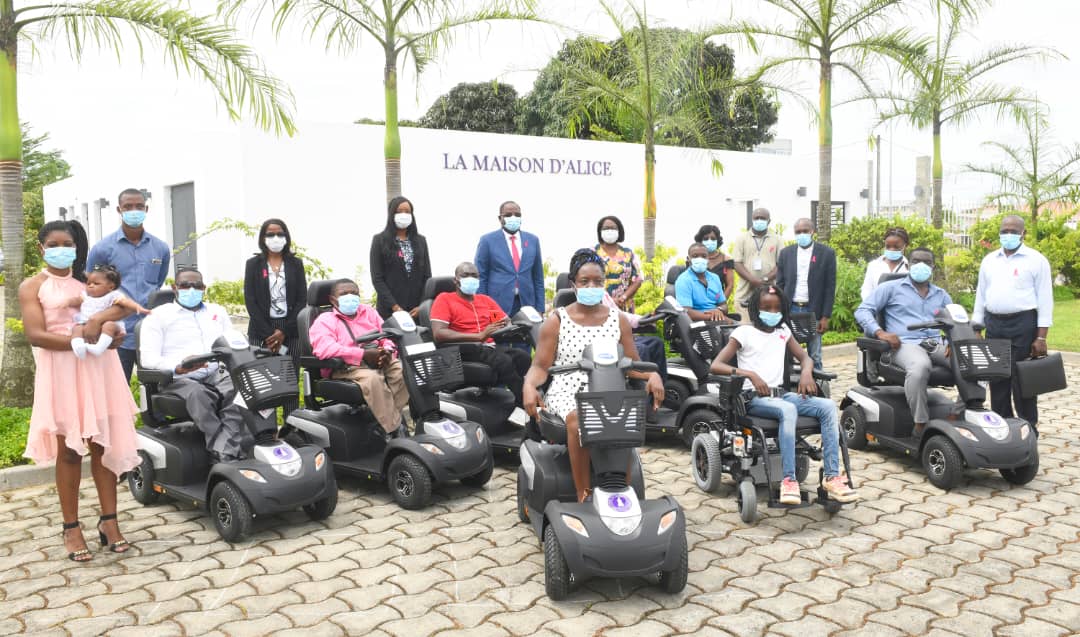 Gabon: la Fondation Sylvia Bongo dote les personnes vivant avec un handicap en matériel de mobilité