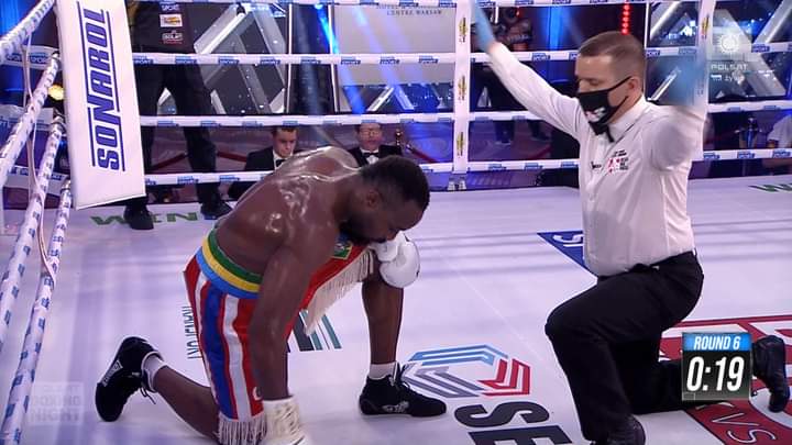 Boxe : Taylor Mabika prend un KO