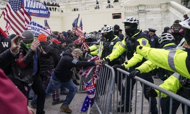 Violences à Washington : Donald Trump condamne les violences et promet une transition «ordonnée»
