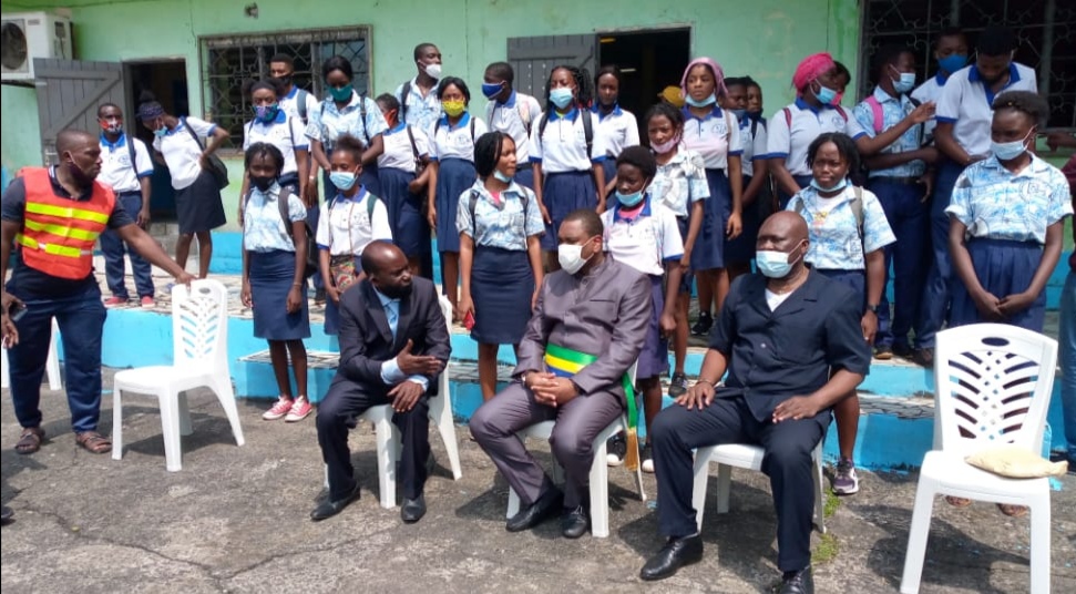 Gabon-Vie scolaire : les élèves de la Réussite sensibiliser aux  méfaits des réseaux sociaux