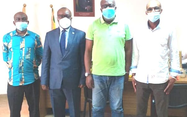 Oyem/Déploiement du marché graine: Le Coordinateur Général Calixte Mbeng rencontre le maire Christian Abessolo Menguey