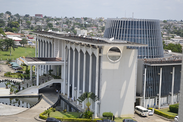 Gabon/5ème législature du Sénat:  Composition du bureau