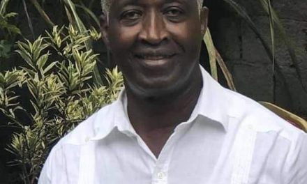 Gabon/Politique: « La gesticulation à laquelle se livre René Ndemezo Obiang depuis quelques jours va au-delà de l’indécence. » dixit ​Raymond Ndong Sima