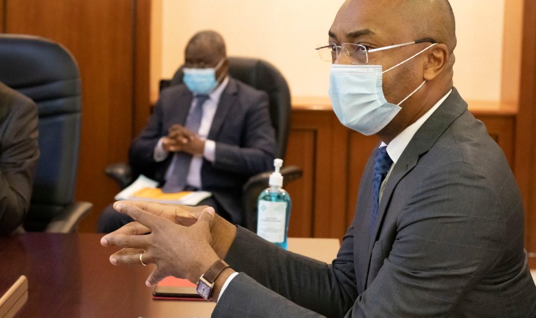 Gabon/Déploiement des professionnels de santé cubains: Dr Patrick Obiang présente le plan de répartition de ces praticiens sur le territoire