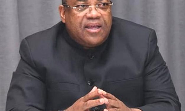 Gabon/Projets de révision du code civil gabonais pour plus d&rsquo;égalité femme/homme: Julien Nkoghe Bekale, salue l&rsquo;initiative