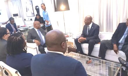 Gabon: Le ministre Michael Moussa Adamo reçoit une délégation de la République des Bahamas