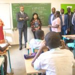 Gabon: Le ministre de la santé s’imprègne des conditions de travail du personnel et des apprenants de l’Ecole nationale pour les enfants déficients auditifs