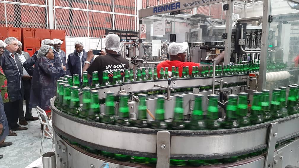 Gabon: Sobraga se dote d’une ligne de production dédiée aux petites bouteilles de 33 cl à son usine du grand nord
