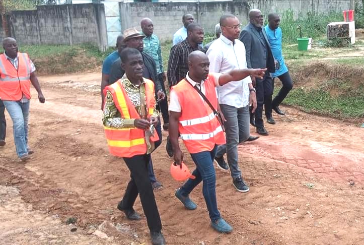 Gabon/Oyem: Guy Patrick Obiang procède au lancement de la grande opération de réhabilitation du réseau des routes secondaires