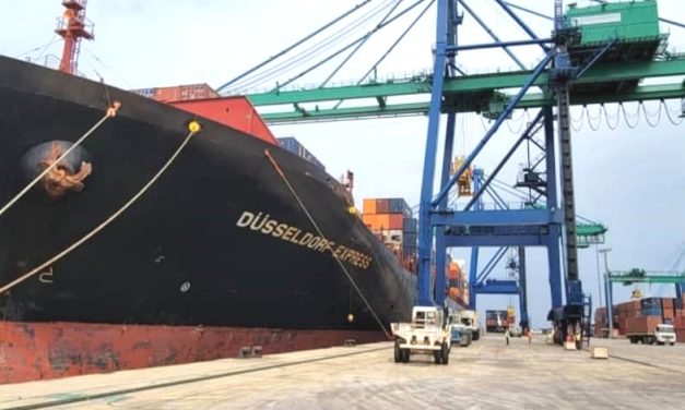 Performance/Décharge du plus long navire qui escale au port d&rsquo;Owendo: Owendo Container Terminal confirme son attractivité