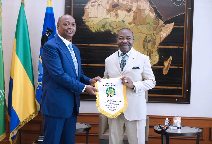 Gabon: Patrice Motsepe, Président de la CAF reçu par le Président Ali Bongo Ondimba
