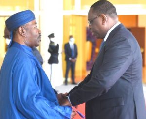 Macky Sall félicite Ali Bongo pour « la parfaite organisation du défilé »