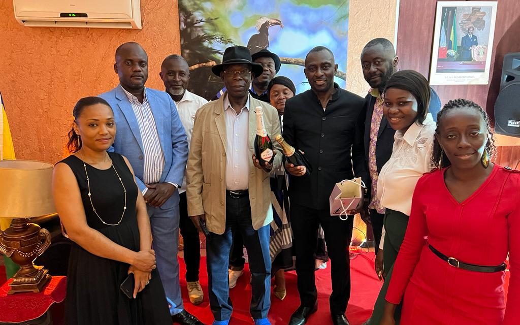 62e anniversaire de l’indépendance du Congo Brazzaville: Le Président de la Communauté Congolaise du Gabon offre un dîner à la Diaspora