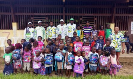 PDG/MOABI : Des kits scolaires aux enfants de la Douigny