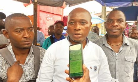 Gabon: Les jeunes commerçants gabonais du marché Mont Bouët, tous ensemble derrière le Chef de l’Etat Ali Bongo Ondimba.