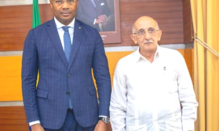 Gabon: Llusif Sadin Tasse, Ambassadeur du Cuba au Gabon a fait ses adieux au ministre de la santé Guy Patrick Obiang