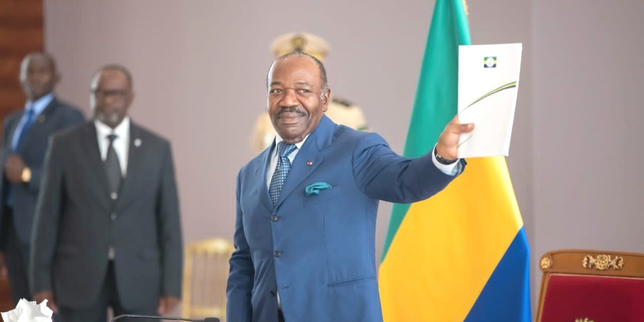 Gabon/Cérémonie de clôture de la Concertation politique: Ali Bongo reçoit le rapport des travaux et salue la “grande victoire de notre Démocratie”