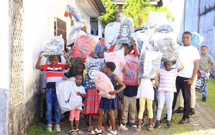 Gabon/RSE: Setrag offre des kits didactiques aux Orphelins