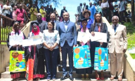 Gabon/Santé-Cérémonie de remise de diplômes: 939 étudiantes sage-femmes de l’Université des sciences de la santé honorées