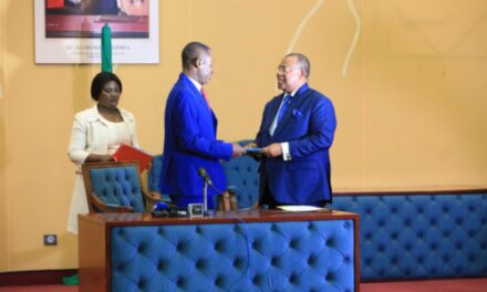 Gabon: Julien Nkoghe Bekale officiellement installé dans ses fonctions de président du CESE
