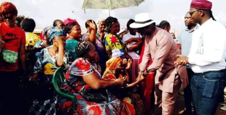 Politique-Gabon/Chen Sylvestre Mezui M’Obiang à Oyem: Entre œuvre de bienfaisances et activités politiques