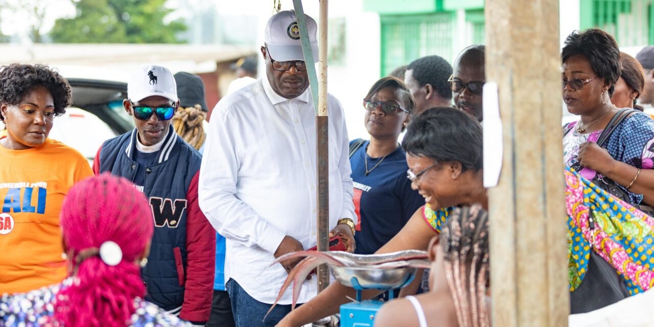 Politique/Libreville : Éric-Joël Bekalé au contact des populations du sixième arrondissement
