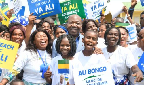 Gabon/Tournée Républicaine: A Cocobeach dans la Noya, Ali Bongo Ondimba s’est entretenu avec les femmes, les jeunes et les notables