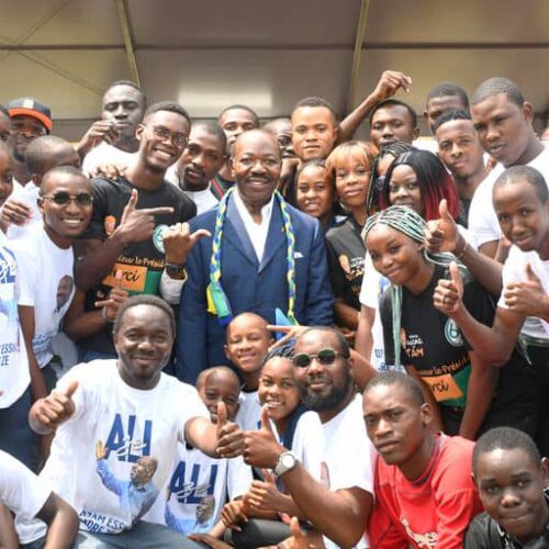 Gabon: Étape de Bitam, Ali Bongo Ondimba achève en apothéose sa tournée républicaine dans le Woleu-Ntem