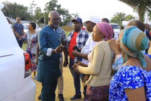 Infrastructures : Chen Sylvestre Mezui M’Obiang annonce la réhabilitation de la route et l’adduction d’eau dans des quartiers La Sablière et derrière l’hôpital canadien à Oyem