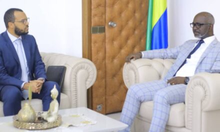 Gabon: Claude Baloche,DG de la société SOCOBA EDTPL chez Chen Sylvestre Mezui M’Obiang