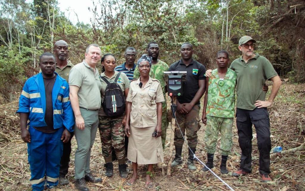 Gabon/Parc National de la Lopé: Lee White inaugure les clôtures électriques mobiles en vue d’atténuer le conflit Homme- éléphant