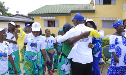 Causerie politique à Oyem: Chen Sylvere Mezui M’Obiang appelle les siens à voter Ali Bongo Ondimba à la présidentielle