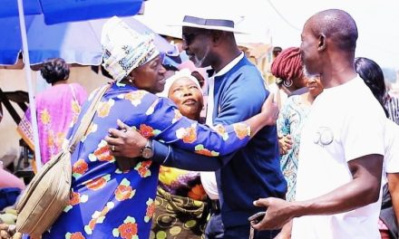 Oyem: La femme et les jeunes au cœur de l’action du ministre Chen Sylvestre Mezui M’Obiang