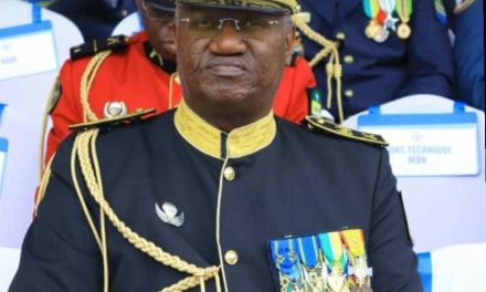 Gabon/Transition: Le Général de brigade Judes Ibrahim Rapontchombo nommé à la tête de la mairie de Libreville