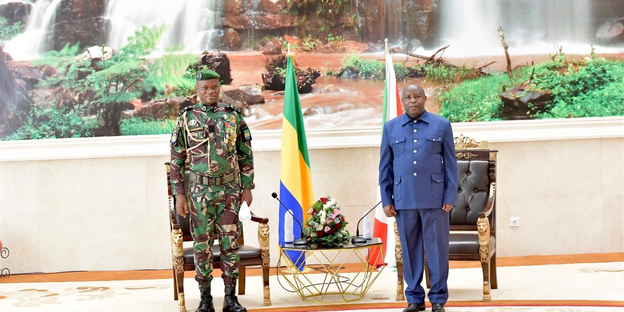 Gabon: Leurs Excellences le Général Brice Clotaire Oligui Nguema et Evariste Ndayishimiye font le point de la coopération sur l’axe Libreville-Bujumbura