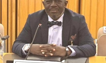 Gabon/Transition: Nicaise Moulombi Salue L’entrée des Acteurs de la Société Civile au Parlement
