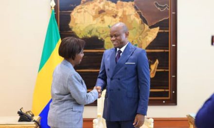 Le Président de la Transition, Chef de l’État Brice Clotaire Olingui Nguema reçoit la Secrétaire Générale de l’OIF