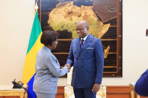 Le Président de la Transition, Chef de l’État Brice Clotaire Olingui Nguema reçoit la Secrétaire Générale de l’OIF