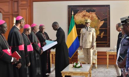 Le Nonce Apostolique reçu par le Général Brice Clotaire Oligui Nguema