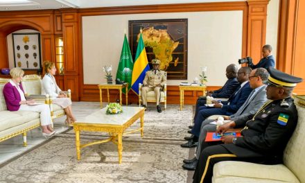 Le Chef de l’Etat, le Général Brice Clotaire Oligui Nguema reçoit  l’Ambassadeur de la République de Turquie au Gabon