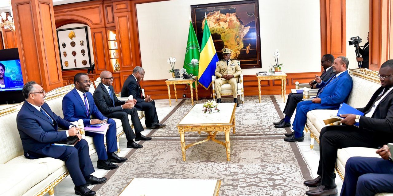 Gabon: Le Chef de l’État reçoit le Président de la BDEAC