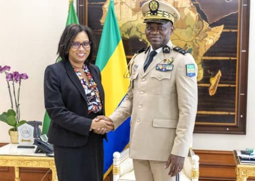 Coopération : Brice Clotaire Oligui reçoit l’Ambassadeur Extraordinaire et Plénipotentiaire des États-Unis d&rsquo;Amérique Près la République Gabonaise.