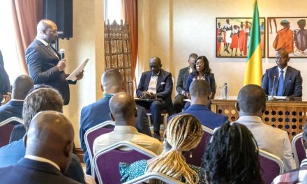 Brice Clotaire Oligui Nguema reçoit la diaspora gabonaise du Kenya