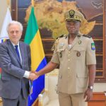 Gabon:  le Président de la Transition échange avec le PDG de TV5 monde