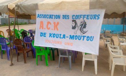 La 2ème édition de l’Association des Coiffeurs de Koula Moutou : Une Véritable Communion entre Professionnels et Communauté »