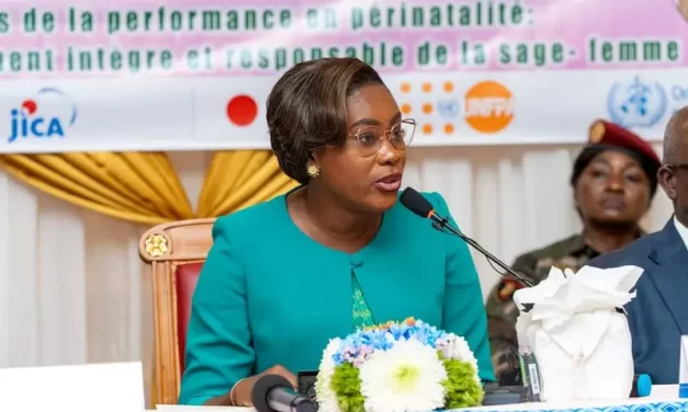 Zita Oligui Nguema, marraine de la Journée Internationale des Sages-Femmes au Gabon : Engagement pour la santé maternelle et infantile