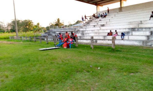 Urgence à Koula Moutou : Le Stade Municipal Tata Migolet Attend l&rsquo;Attention du Ministre des Sports