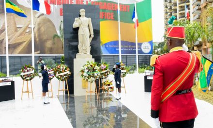 Le Président de la Transition inaugure le nouveau square Ntchoréré de Libreville