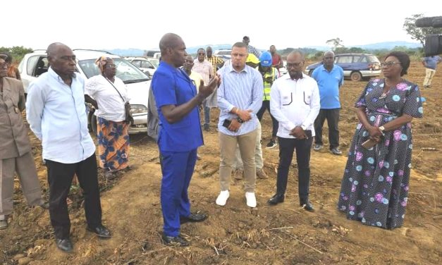 Lancement des Travaux de Construction de Logements Administratifs à Moanda : Une Initiative pour Réduire le Déficit en Habitations et Stimuler l&rsquo;Économie Locale